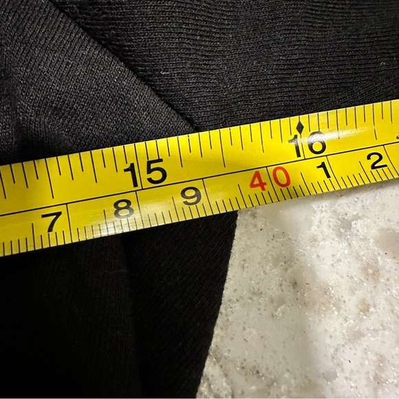 NHLPA Pittsburgh Penguins Heart Black Graphic Long Sleeve Tee Size S NWOT - Picture 4 of 6